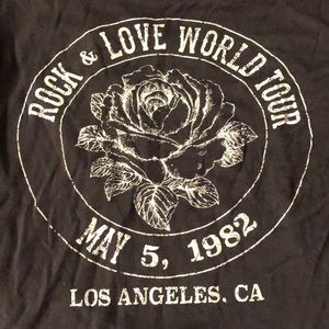 Rock and love world tour tee shirt
